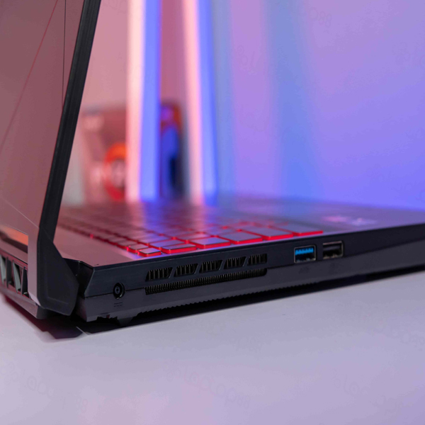 Laptop MSI Bravo 15 B5DD 028VN - AMD Ryzen 7