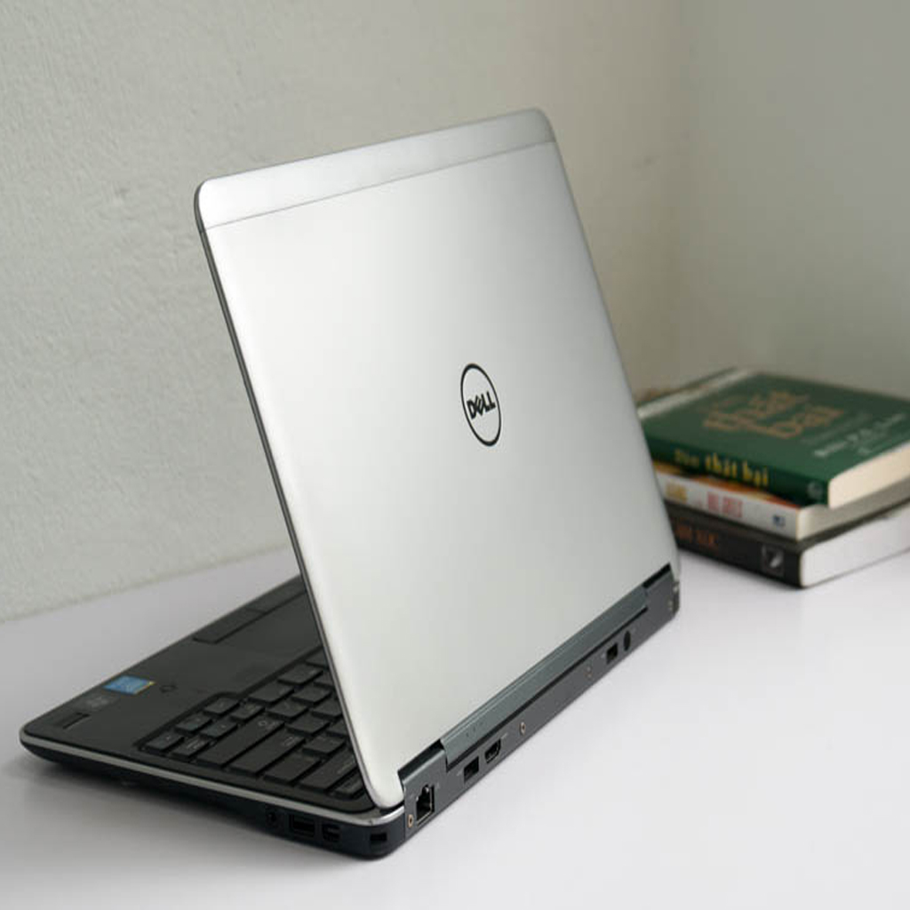 Laptop Dell Latitude E7240 Core i5-4300U - 4 GB RAM - 128 GB Msata - Intel HD 4400 - 12.5 inch HD